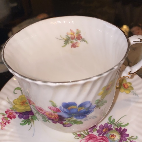 Vintage Fine Bone China Oakley China Ltd. made in England teacup and saucer - Picture 4 of 7